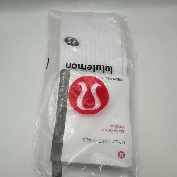 LULULEMON Daily Stride Ribbed Crew Socks Medium 6.5 - 8.5 - Picture 1 of 3